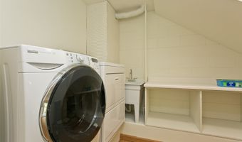 5347 Malu Pl, Honolulu, HI 96816