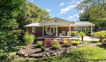 443 E Pritchard St, Asheboro, NC 27203