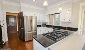 809 Houndslake Dr, Aiken, SC 29803