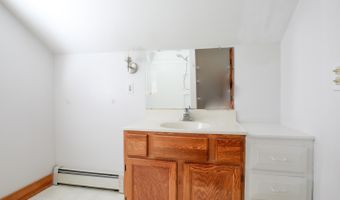 671 Essex St, Bangor, ME 04401