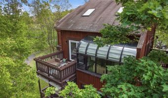 2 Falkenstein Dr 10, Alloway, NJ 07462