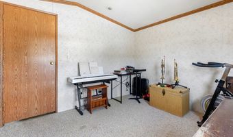 97 Julia Dr, Attleboro, MA 02703