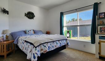 87882 AUCTION BARN Ln, Bandon, OR 97411