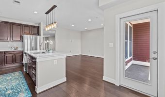 2109 MAIN LINE 102, Alexandria, VA 22301