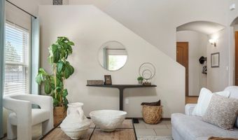 8700 Desert Finch Ln, Albuquerque, NM 87122