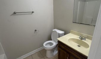 6024 E Oktibbeha St, Bay St. Louis, MS 39520
