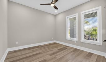 614 Pinckney Dr, Apollo Beach, FL 33572