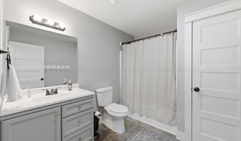 1067 LEGENDARY Pkwy, Arley, AL 35541