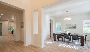 2073 S NAVAJO Ct, Chandler, AZ 85286