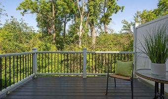 3064 N Spurway Dr, Ann Arbor, MI 48105