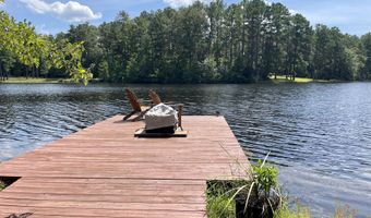 245 Lakeside Dr, Aberdeen, NC 28315