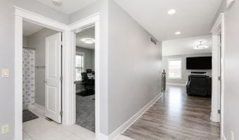 2013 NW Woodland Ct, Ankeny, IA 50023