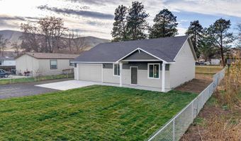307 6th St, Benton City, WA 99320