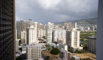 201 Ohua Ave makai/2808, Honolulu, HI 96815