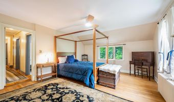 19 Junction Rd, Brookfield, CT 06804