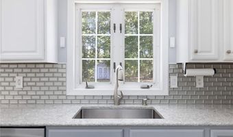 45 GINGER Trl, Coventry, RI 02816