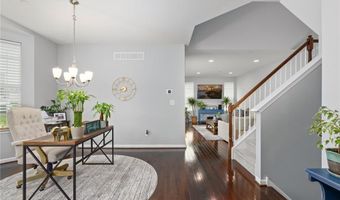 301 Redclover Ln, Allentown, PA 18104