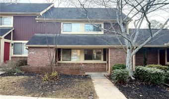 66 Country Place Ct, Alpharetta, GA 30005