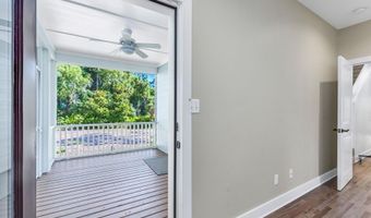 109 Bay Colony Way, Apalachicola, FL 32320