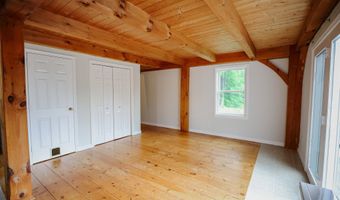 570 Upper Meehan Rd, Bristol, VT 05443