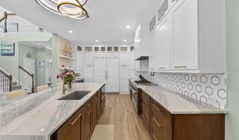 508 ISLEBAY Dr, Apollo Beach, FL 33572