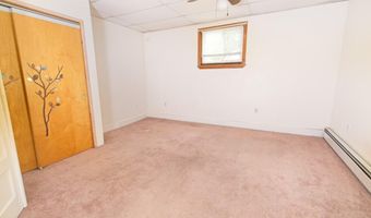 15 Grace Ct, Bangor, ME 04401