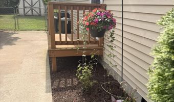 520 Sheldon St, Algonac, MI 48001