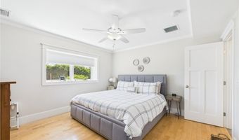 4 Clarkes Village Ln, Jamestown, RI 02835