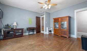 702 S Van Buren St, Auburn, IN 46706