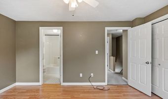 10 Tuck Farm Rd 4, Auburn, MA 01501