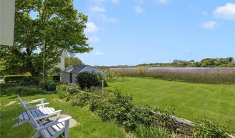 10 Casey Ct, Newport, RI 02840