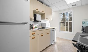 360 Route 101 9, Bedford, NH 03110