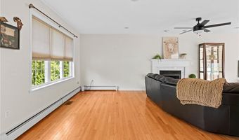 45 Silo Dr, Cranston, RI 02921