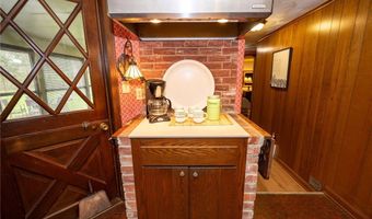 15 South Ln, Angola, NY 14006