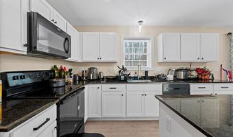 28 Murray Rd, Ashburnham, MA 01430