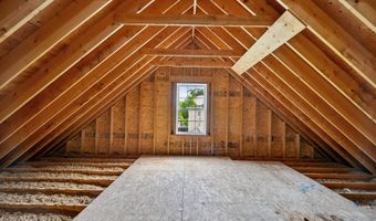 60 Lady Slipper Ln, Chester, NH 03036