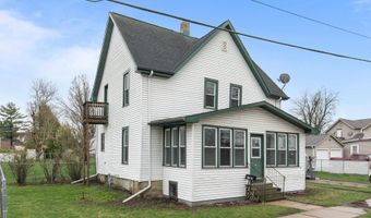 210 E WOLF RIVER Ave, New London, WI 54961