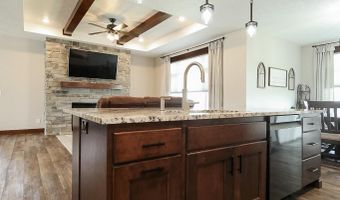 1604 W River Bend St, Brandon, SD 57005