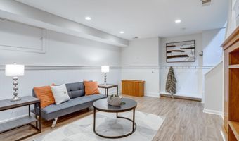 8604 TOBIN Rd, Annandale, VA 22003