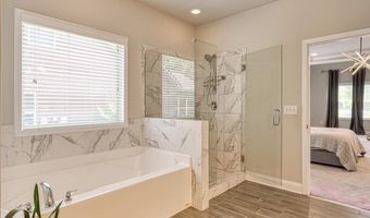 205 Colfax Dr, Boiling Springs, SC 29316