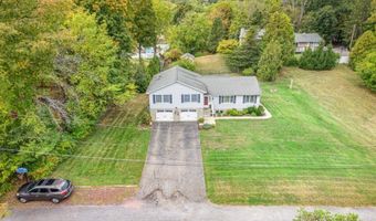 3 Travel Rd, Alloway, NJ 07461