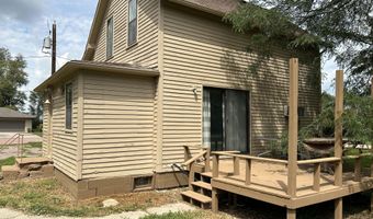 305 N 10th Ave, Woonsocket, SD 57385