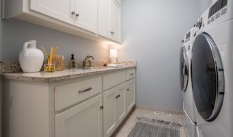 1038 Lake Viking Ter, Altamont, MO 64620