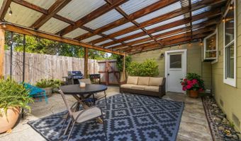 109 Steele Ln, Santa Rosa, CA 95401