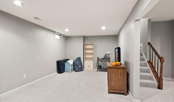8074 SKY BLUE Dr, Alexandria, VA 22315