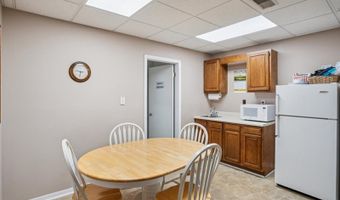 2721 SW 30th St, Des Moines, IA 50321