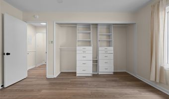 1172 Wainiha St A, Honolulu, HI 96825