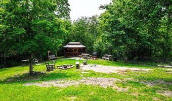 29 Left Fork Bear Track Rd, Beattyville, KY 41311