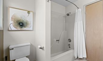 5557 N Territorial Rd, Ann Arbor, MI 48105