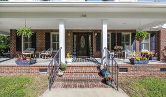 1368 Sunnyhill Dr, Camden, SC 29020